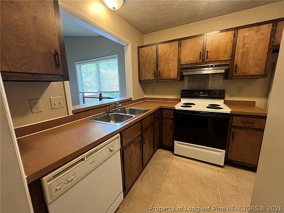 2nd image of 512 Toxaway Ct