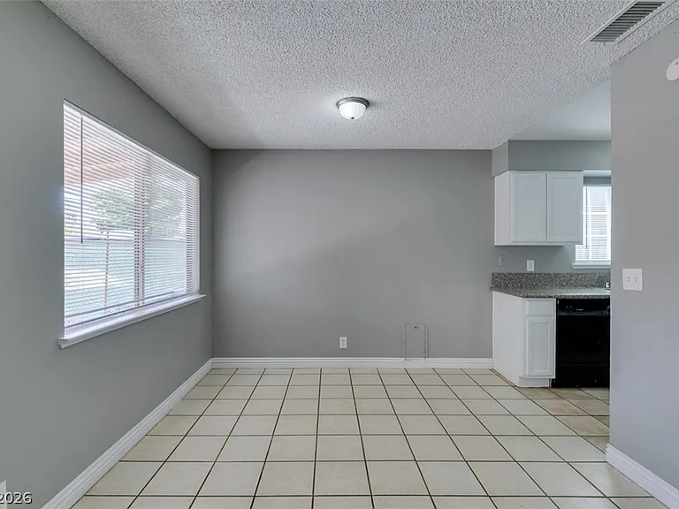 4732 Chantilly Ave — Photo 16