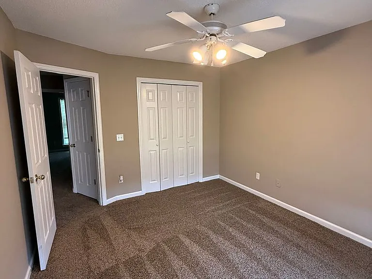 53 Michael Ln — Photo 18