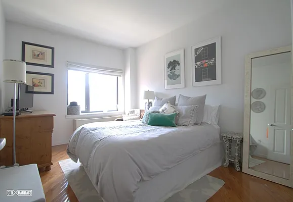 Rented by Citi Habitats | media 10