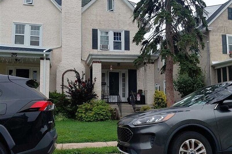 1st image of 27 Congress Ave