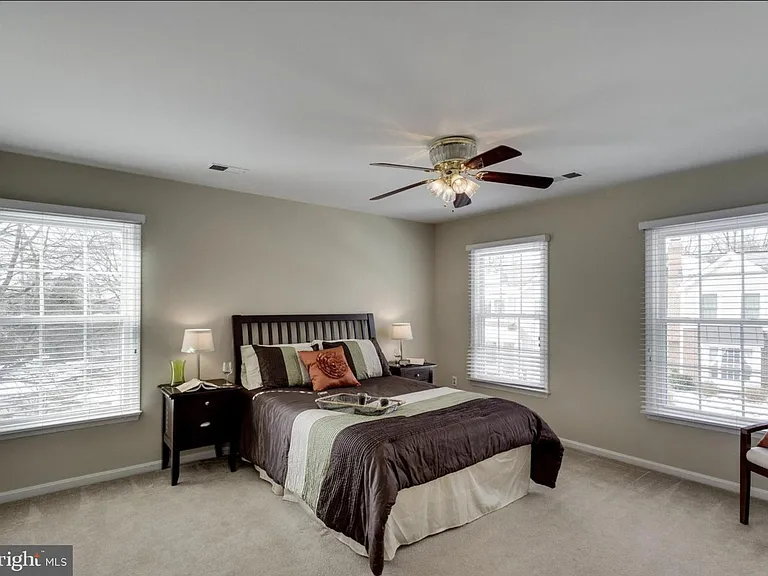 5511 Village Center Dr — Photo 6