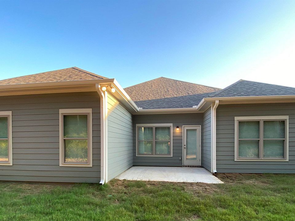 2nd image of 225 Avalon Way
