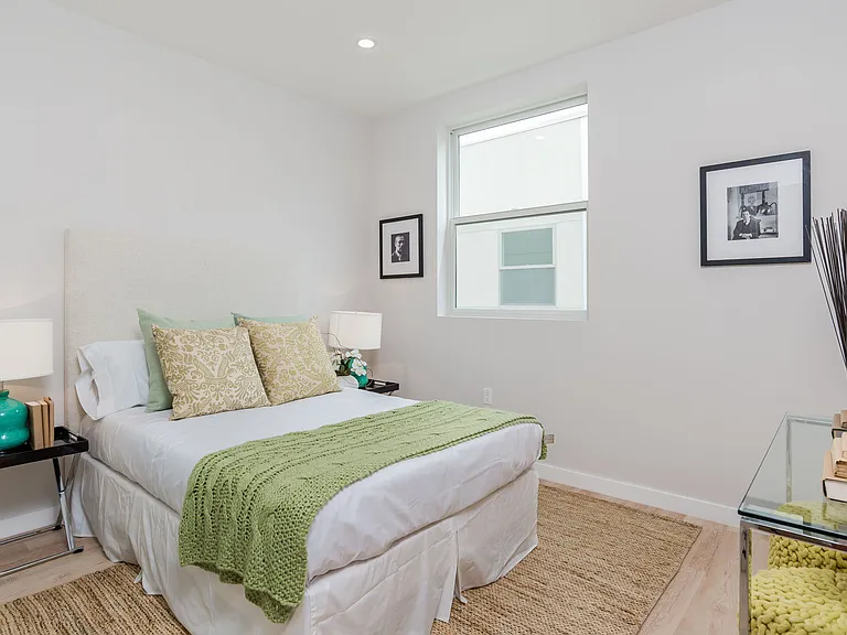 6072 Pickford St — Photo 15