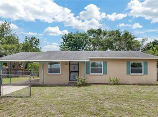 384 W Grossenbacher Dr, Apopka, FL 32712