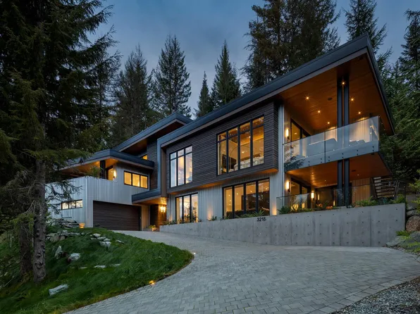 3218 Juniper Pl, Whistler, BC V8E 0B8