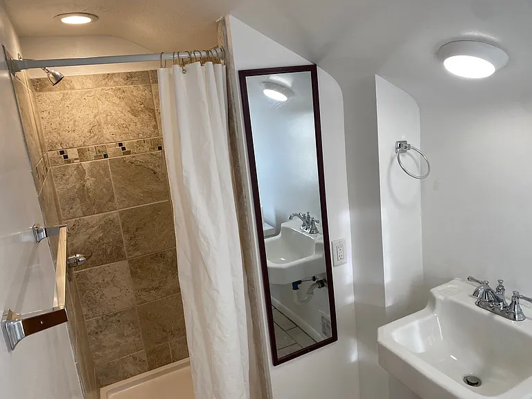 4218 Okalona Rd — Photo 34