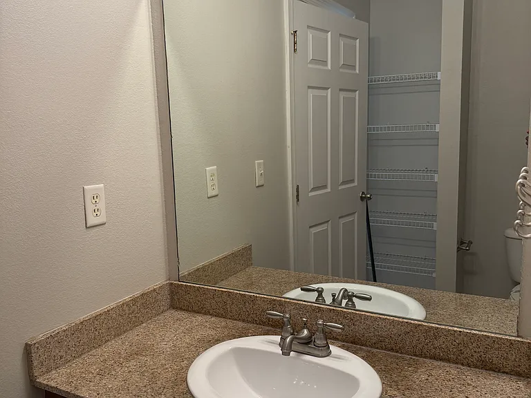 3218 Veterans Memorial Pkwy #718 — Photo 7