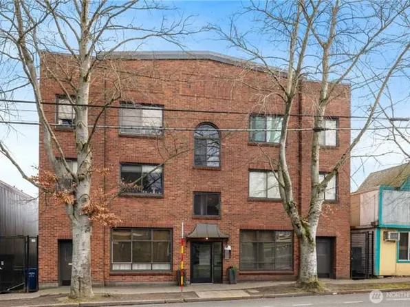 Monterey, 8008 Greenwood Ave N APT 302, Seattle, WA 98103