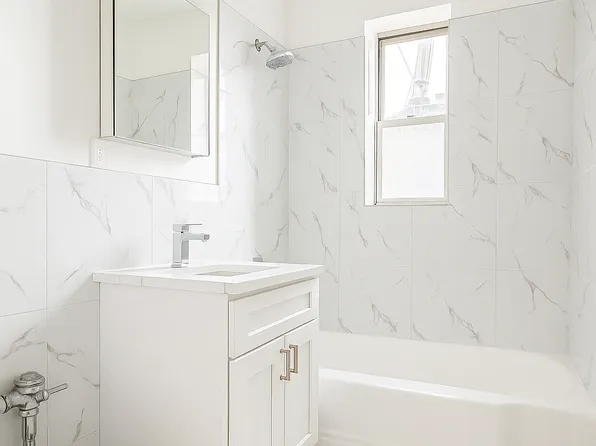 915 East 17th Street image 7 of 12