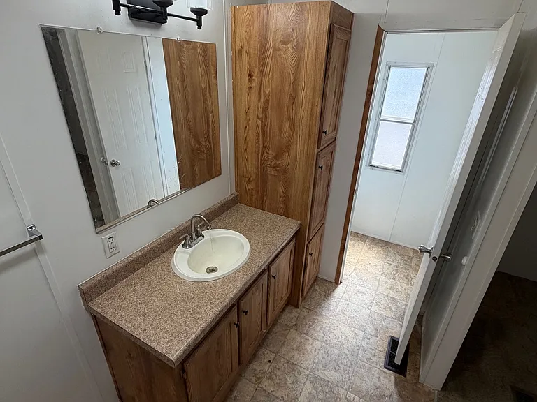 304 Celaya Way — Photo 9