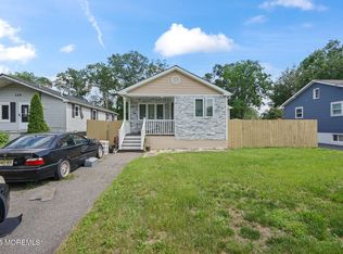 131 W 3rd St, Howell, NJ 07731