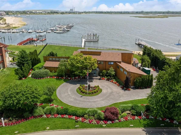 1195 Harbor Road, Hewlett Harbor, NY 11557