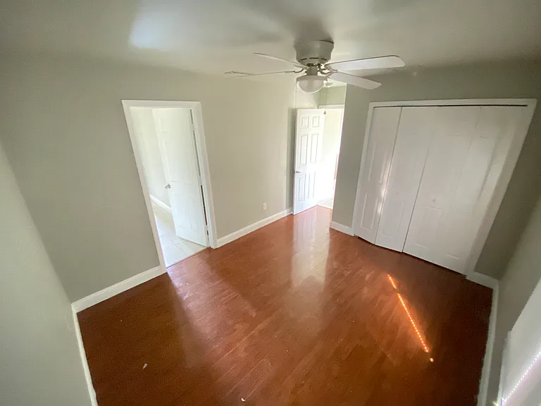 413 NW 16th Pl — Photo 16