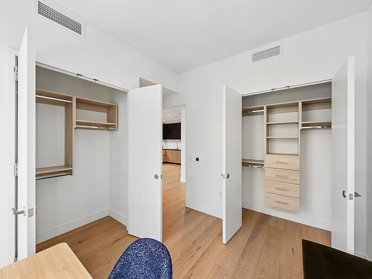 312 W 43rd St #7C — Photo 10