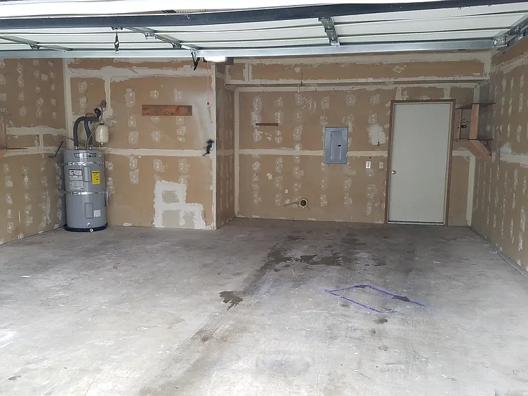 2-Car Garage