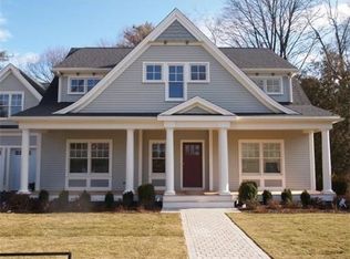 25 Lake Dr, Needham, MA 02492