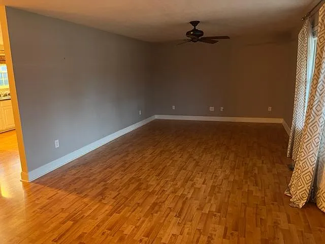 4 bed, 1997 sqft, $2,900 — Photo 4