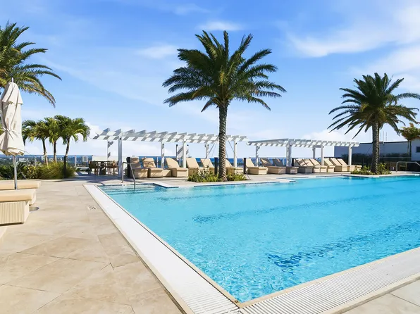 220 Lake Shore Dr #1021, West Palm Beach, FL 33403