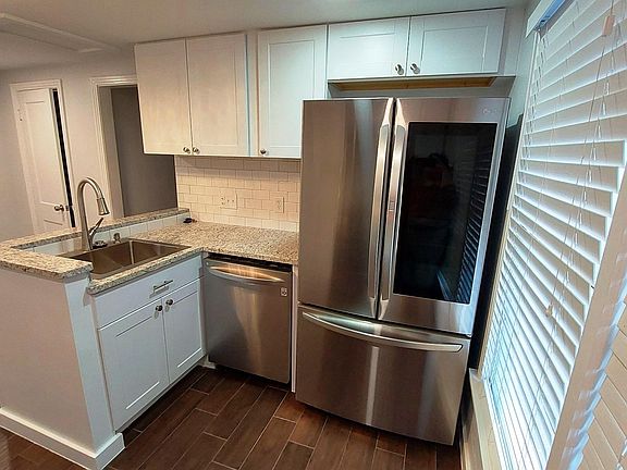 Remodeled this kitchen, with all Stainless steal appliances; Fridge, Dishwasher, Stainless sink.