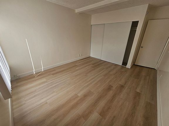 4th image of 3035 W 15th St APT 307