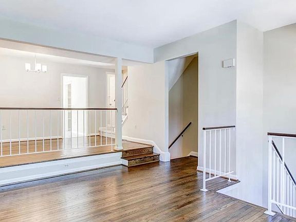 3rd image of 3803 Brighton Ct