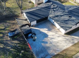 1714 Laurel Rd, Gainesville, TX 76240