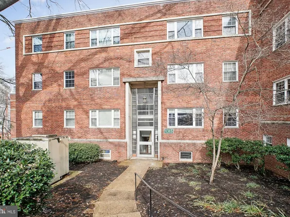 1315 N Ode St APT 704, Arlington, VA 22209
