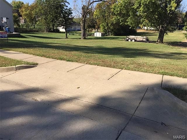 1st image of 23 Edgeworth Ave