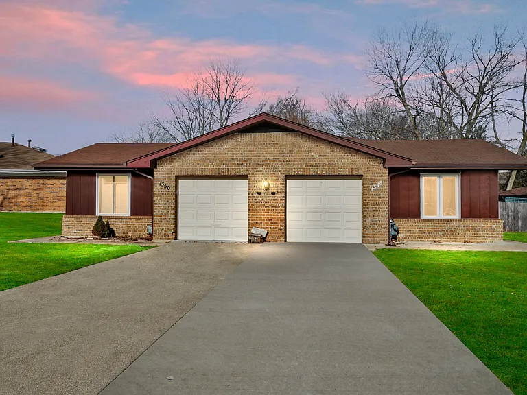 1348 Beverly Ln — Photo 1