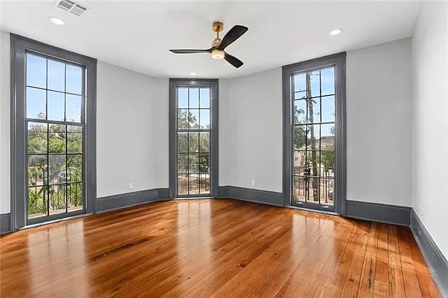 1401 N Galvez St — Photo 15