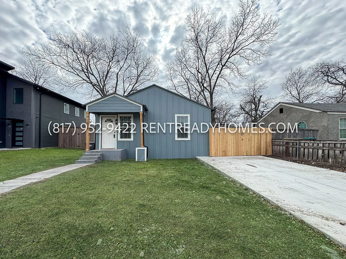 Building Photo - 1824 Carver Ave