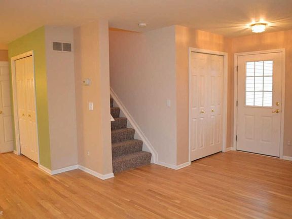 5th image of 690 Heron Bay Ct