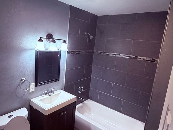 2nd image of 311 Glamis Ave #I
