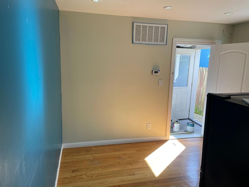 1st image of 1436 Ulloa St #1