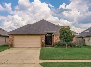 3718 Sabine Pass Dr, Bossier City, LA 71111