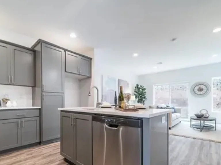 6175 Blue River Dr SE — Photo 10