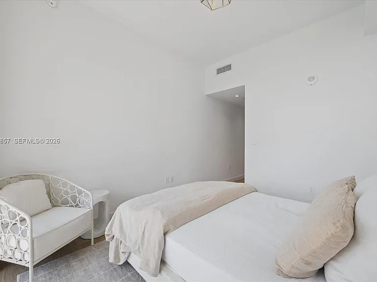 2678 Tigertail Ave #501 — Photo 28