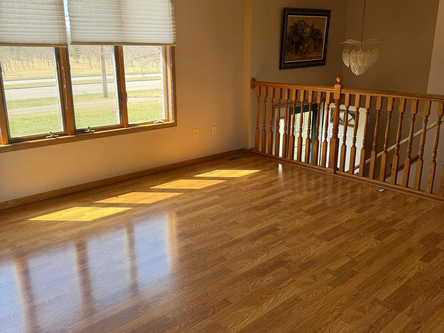 3 bed, 2016 sqft, $2,399 — Photo 2