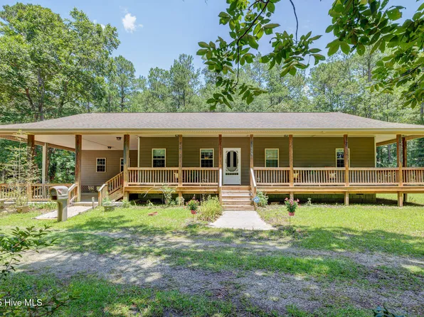 550 Beaver Ridge Drive, Riegelwood, NC 28456