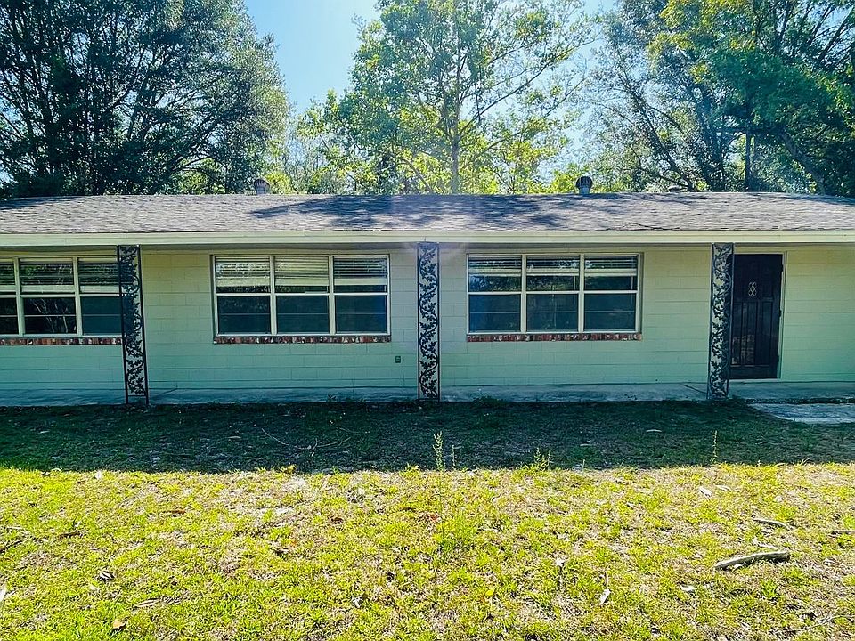 1st image of 4005 NE 77th Ave