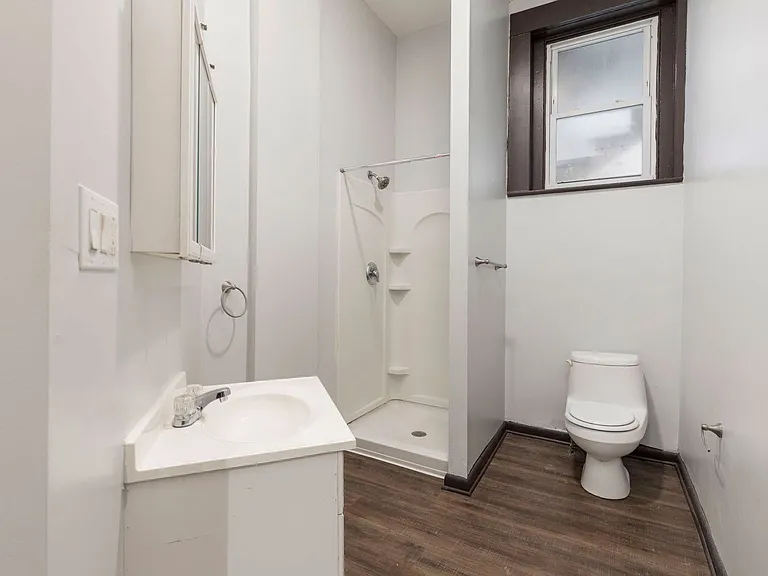 1142 S. 6th Street — Photo 8