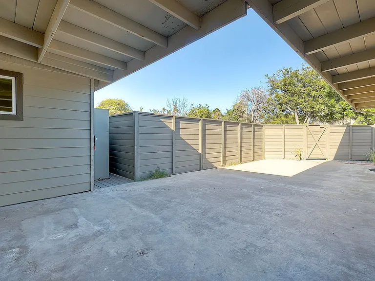 Club View Terrace — Photo 110