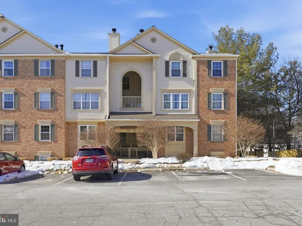 2808 Emma Lee St APT 201, Falls Church, VA 22042