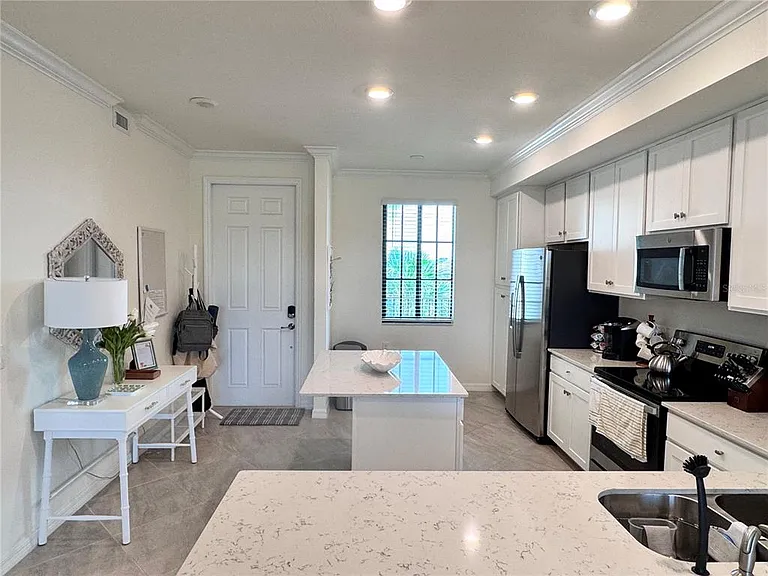 17724 Gawthrop Dr #304 — Photo 4