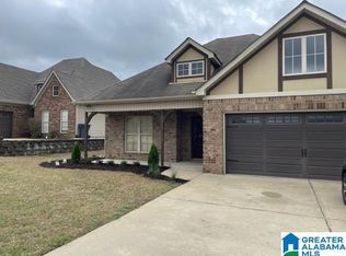 1037 Garnet Dr, Calera, AL 35040