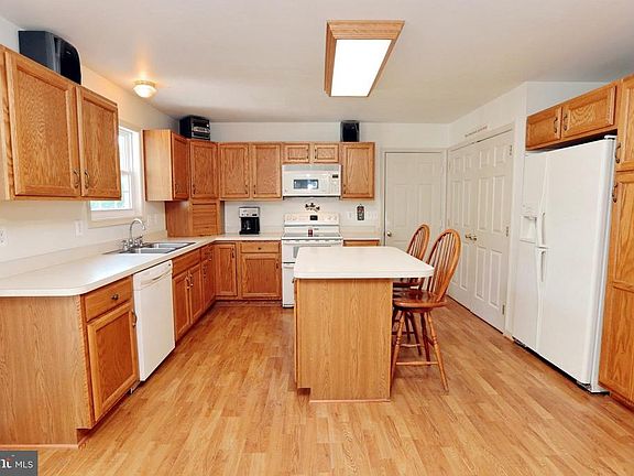 2nd image of 116 Morris Dr