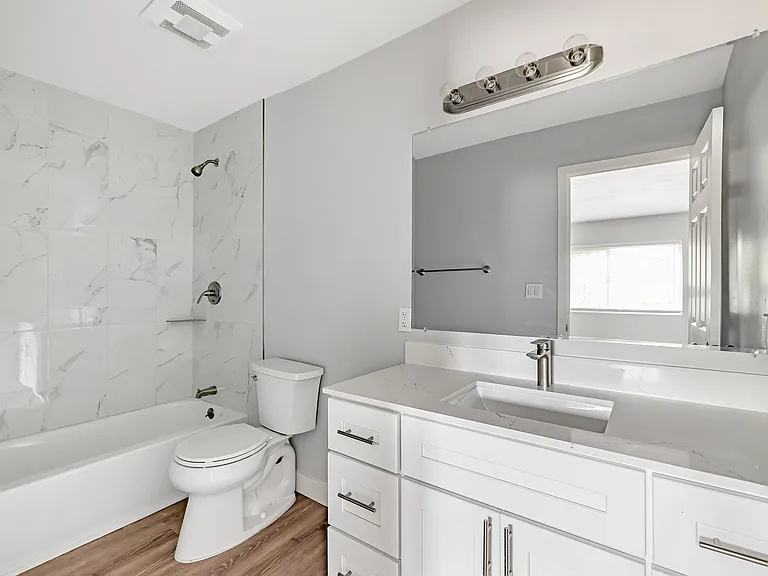Silicon Valley Apartments — Photo 36