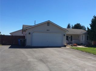 507 Burnham Ln SE, Rainier, WA 98576