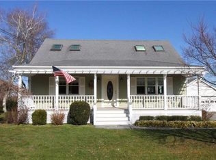 910 Wapping Rd, Portsmouth, RI 02871